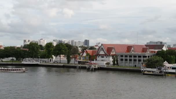 Wat Arun Attraverso Fiume Chao Phraya Bangkok Thailandia — Video Stock