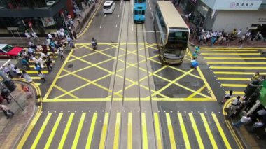 Hong Kong, Çin - 15 Ağustos 2018: Hong Kong yol geçiş insan üstten görünüm