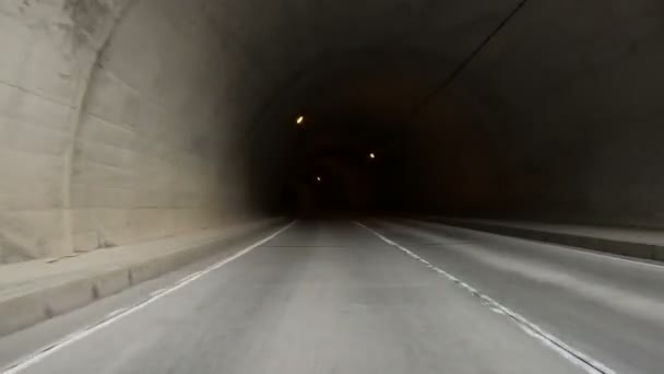 Pov Door Tunnel Rijden — Stockvideo