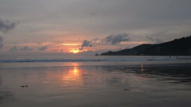 Günbatımı Phuket plaj