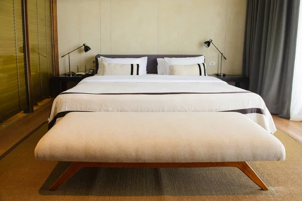 Zarif Konforlu Otel Yatak Odası — Stok fotoğraf