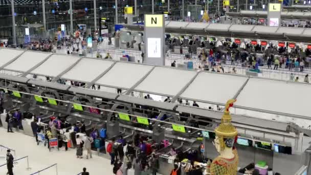Caducidad Pasajeros Ocupados Terminal Del Aeropuerto — Vídeo de stock