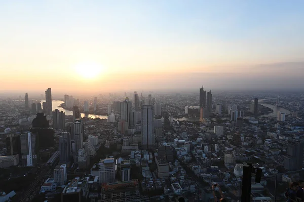 Widok Lotu Ptaka Widokiem Panoramę Miasta Bangkok Rzeki Zachodzie Słońca — Zdjęcie stockowe
