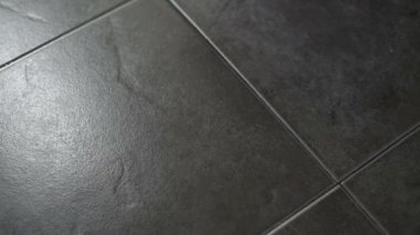 Yavaş kırık Falling yerdeki yumurta