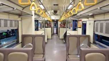 Bangkok, Tayland - 24 Aralık 2018: yolcu terminal Hua Lamphong merkez istasyonuna geldikten sonra tren için yürüyüş