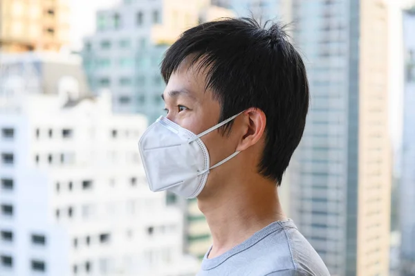 Asijské Muži Nosí Masku Pro Znečištění Ovzduší — Stock fotografie