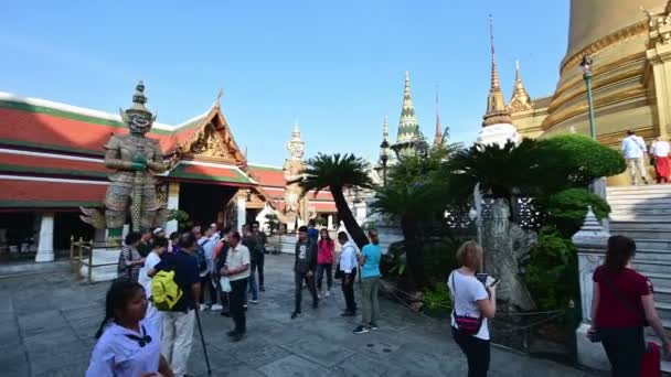 泰国曼谷 2018年12月25日 曼谷大皇宫是最受欢迎和参观的景点 — 图库视频影像