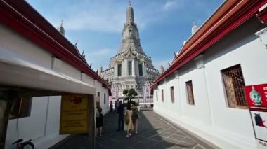 Bangkok, Tayland - 25 Aralık 2018: Merkez pagoda Wat Arun adlı hareketli kamera