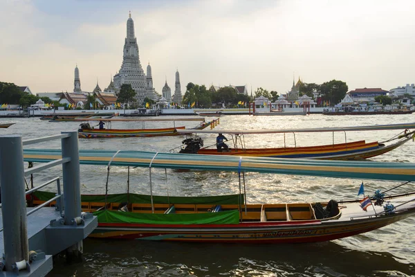 Bangkok Thajsko Listopadu 2018 Wat Arun Neboli Chrám Úsvitu Mnoha — Stock fotografie