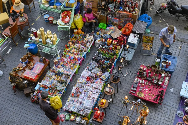 Bangkok Tajlandia Kwietnia 2019 Ludzie Chodzą Starożytnego Rynku Chatuchak Weekend — Zdjęcie stockowe