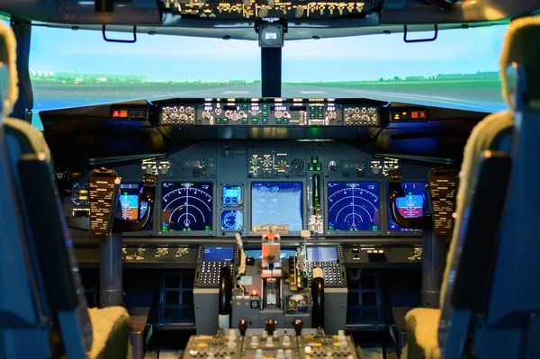 Allenamento Cabina Pilotaggio Simulatore Interno — Foto Stock