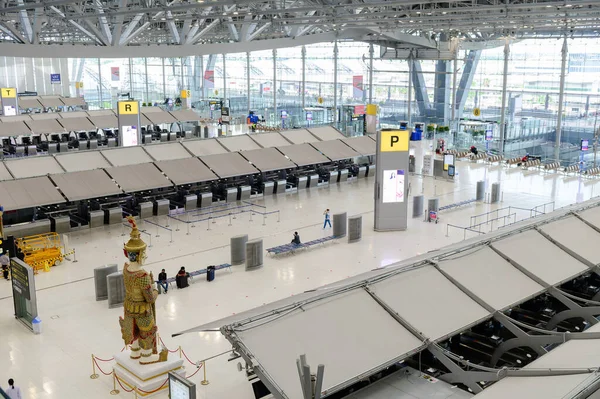 Bangkok Thajsko Června 2020 Prázdná Odletová Hala Letiště Suvarnabhumi Během — Stock fotografie