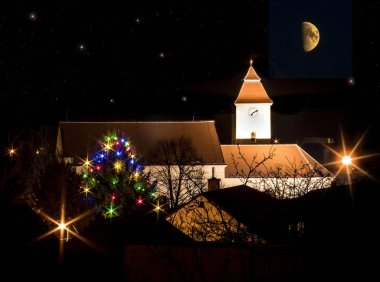 Noel kilise ve ağaç