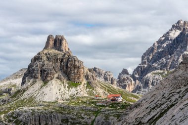 Tre Cime di Lavaredo - Cadore Dolomites - İtalya Rifugio Locatelli