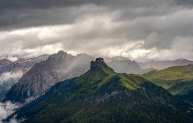 Val di Fassa dağları İtalya 'da