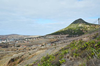 Portekiz 'deki Madeira adalarının harika renkleri. Muhteşem manzaralar ve doğa.
