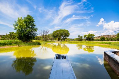 New Mexico, harika bir ülkenin ıssız çöl manzarası.