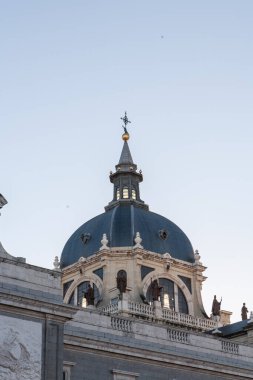Madrid, güzel bir şehrin detayları.