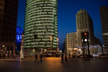 Gece Berlin şehri, Almanya