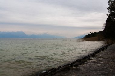Garda Gölü, muhteşem Sirmione manzarası, İtalya