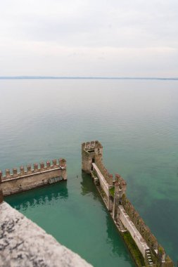 Garda Gölü, muhteşem Sirmione manzarası, İtalya