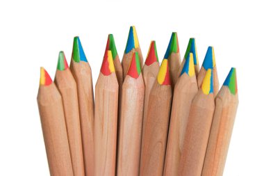 sarı, mavi, kırmızı ve yeşil ipuçları ile güzel renkli kalemler