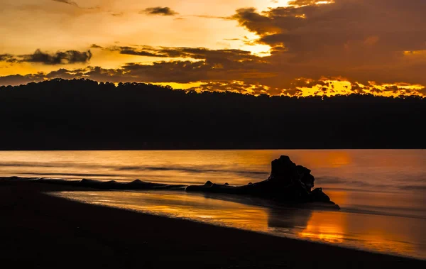 Soluppgången Över Havet Indonesien — Stockfoto