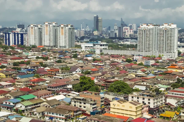 Petaling Jaya Kuala Lumpur şehir merkezine giden havadan görünümü