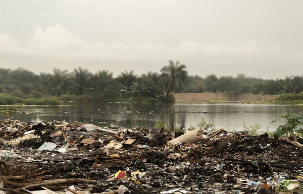 Huge amount of polluting trash in countryside — Stock Photo, Image