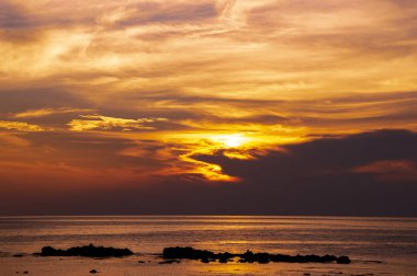 Sahilde güzel günbatımı Panoraması