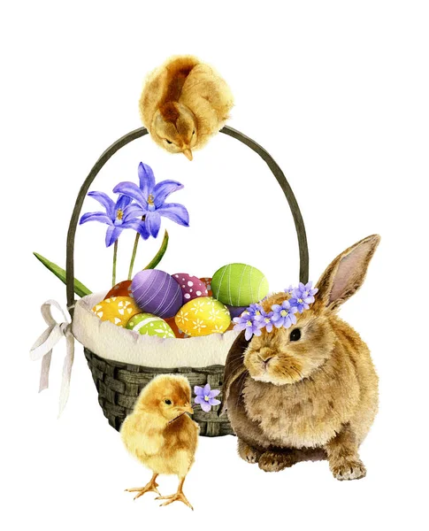 Cesta Mimbre Con Coloridos Huevos Decorados Pollos Esponjosos Lindo Conejo — Foto de Stock