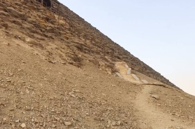 Giza Piramitleri. Mısır 'ın büyük piramitleri. Dünyanın yedinci harikası. Antik megalitler