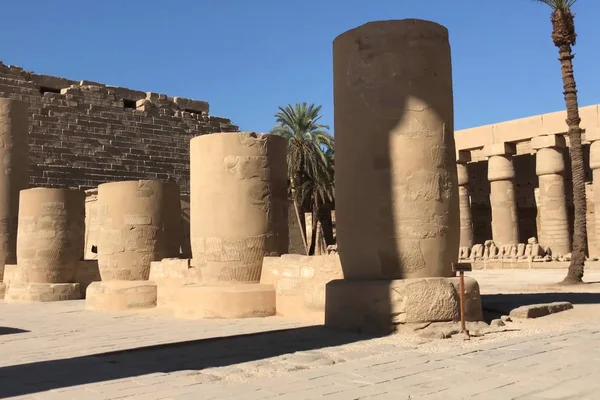 Edifici Colonne Antichi Megaliti Egizi Antiche Rovine Edifici Egizi — Foto Stock