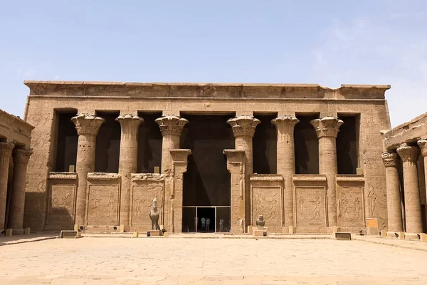 Edificios Columnas Antiguos Megalitos Egipcios Antiguas Ruinas Edificios Egipcios — Foto de Stock