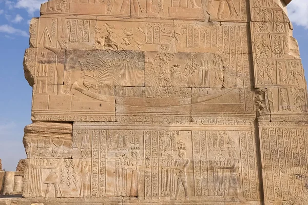 Jeroglíficos Dibujos Egipcios Las Paredes Columnas Idioma Egipcio Vida Los —  Fotos de Stock