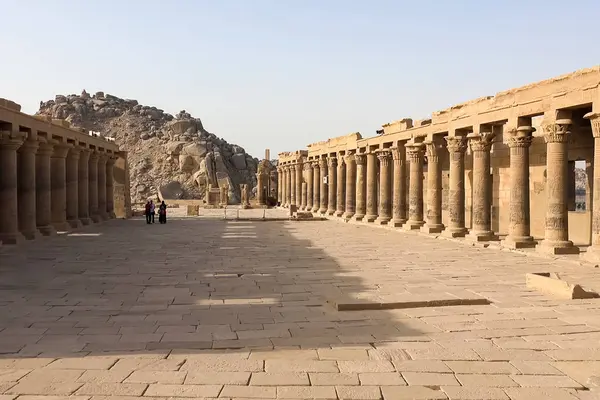 Edificios Columnas Antiguos Megalitos Egipcios Antiguas Ruinas Edificios Egipcios —  Fotos de Stock