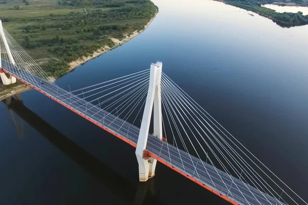 Прекрасный Мост Через Реку Мост Кабелях Дорога — стоковое фото