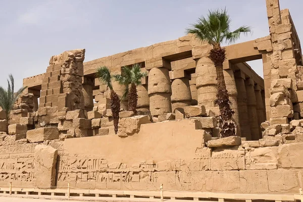 Edificios Columnas Antiguos Megalitos Egipcios Antiguas Ruinas Edificios Egipcios —  Fotos de Stock