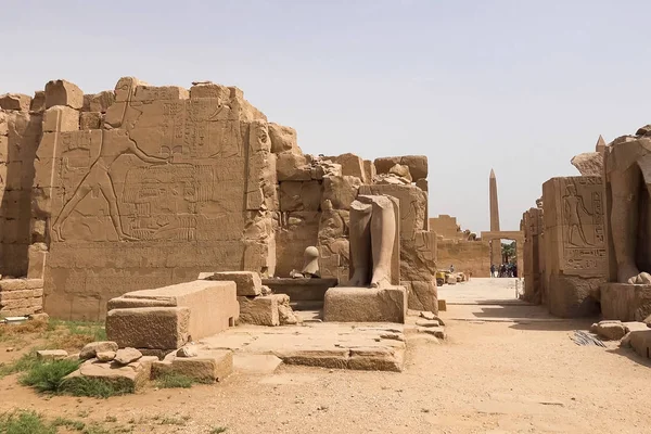 Κτίρια Και Κίονες Αρχαίων Αιγυπτιακών Μεγαλιθών Αρχαία Ερείπια Αιγυπτιακών Κτιρίων — Φωτογραφία Αρχείου