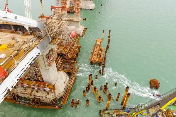 Construction of the bridge. Engineering facilities for the construction of a railway and automobile bridge across the strait.