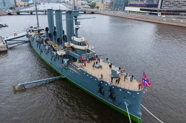 Pererburg, Rusya - 29 Mayıs 2018: Kruvazör Aurora nehir Neu, St.Petersburg şehir içinde. Turistler için açık. 1917 devriminin sembolü.