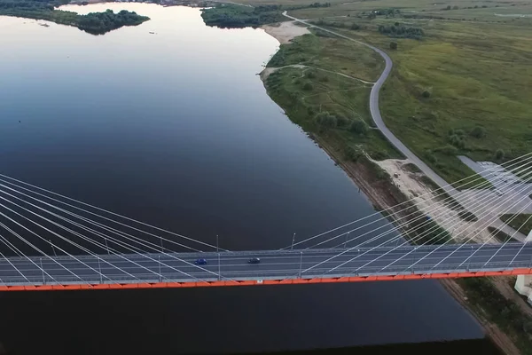 Prachtige Brug Rivier Brug Kabels Weg — Stockfoto