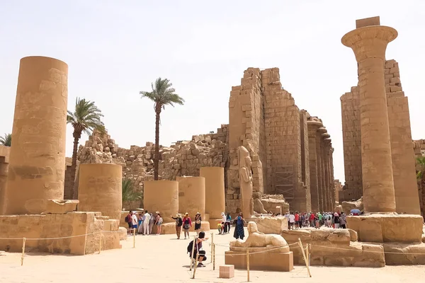 Συγκρότημα Μουσείο Γκίζα Αίγυπτος Αυγούστου 2017 Κτίρια Και Στήλες Από — Φωτογραφία Αρχείου