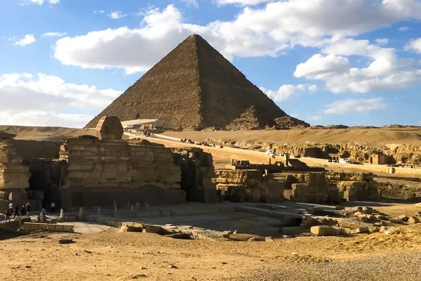 吉萨博物馆建筑群 2017年8月27日 吉萨金字塔 埃及的大金字塔 世界第七奇迹 古块巨石 — 图库照片
