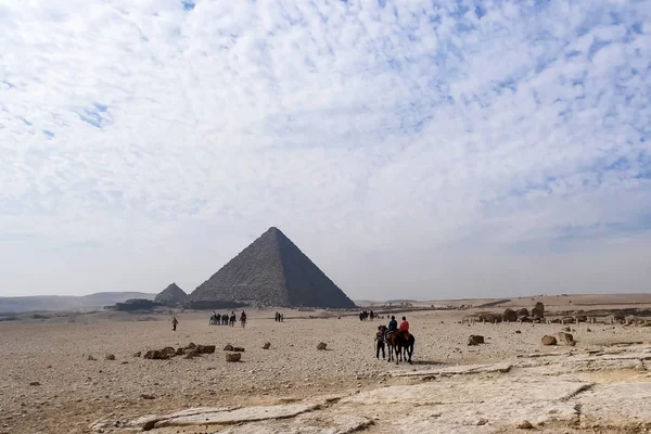 吉萨博物馆建筑群 2017年8月27日 吉萨金字塔 埃及的大金字塔 世界第七奇迹 古块巨石 — 图库照片