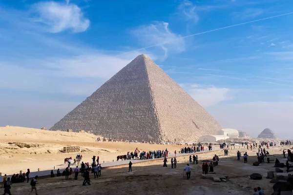 エジプト ギザ博物館複合体 2017 ギザのピラミッド エジプトの大ピラミッド 世界の 番目の不思議 古代の巨石 — ストック写真