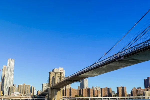 New York États Unis Juin 2015 Brooklyn Bridge Marche Sur — Photo
