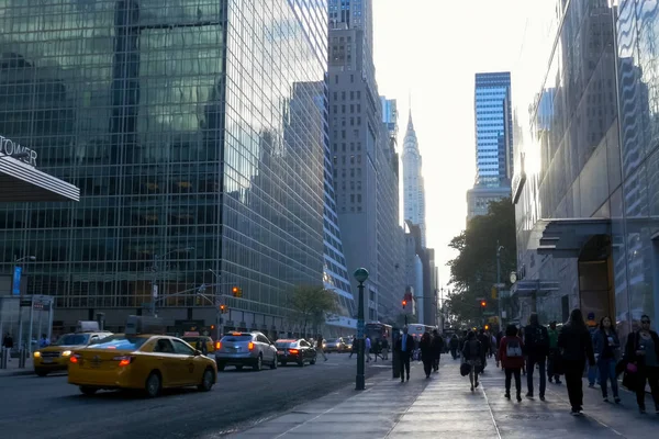 2015 맨하탄의 거리를 오후에 뉴욕의 생활입니다 거리와 — 스톡 사진