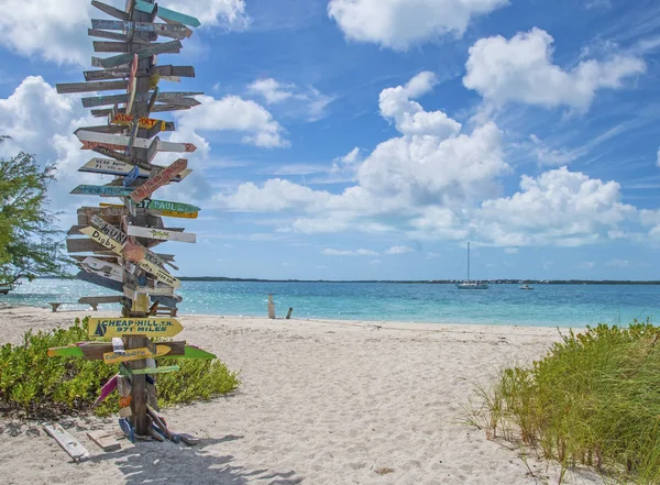 Exuma Bahamalar çorap adada beyaz kumlu plaj