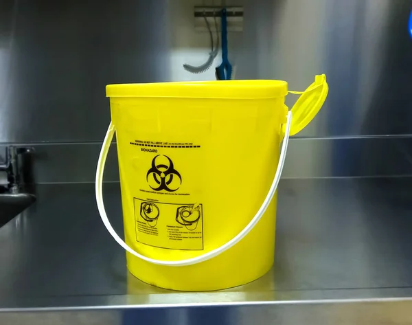 Plastik sarı biyolojik keskin konteyner